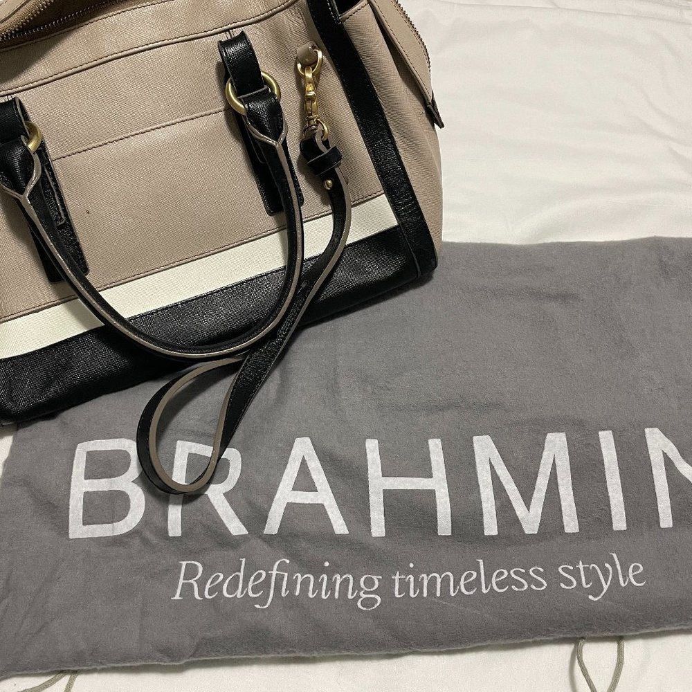 Like New Brahmin Smooth Leather Shoulder Bag